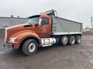 Main image Kenworth T880